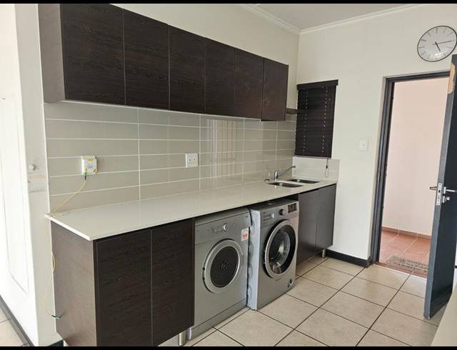 2 BEDROOM PROPERTY TO RENT IN OAKDENE